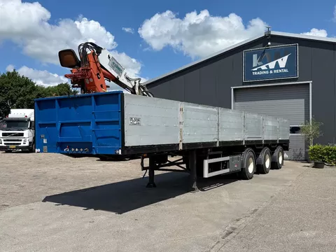 Floor Gestuurde trailer met kennis kraan